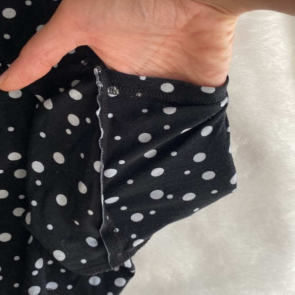 Black and gray polka dot sleeveless midi dress - Picture 11 of 17